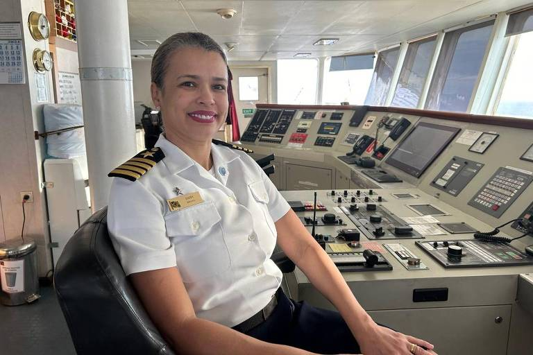 CLC Daisy Lima da Silva Souza: uma pioneira no comando de porta-contêineres