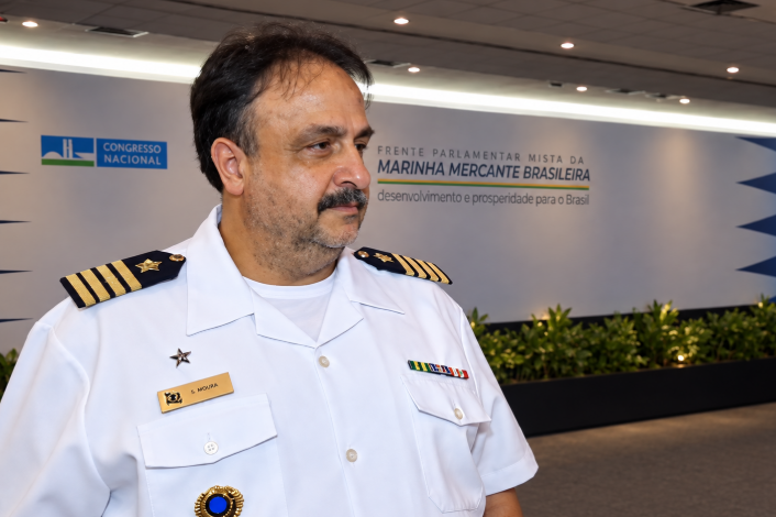 CLC Sérgio de Moura: quase oito mil dias olhando o Brasil a partir do mar
