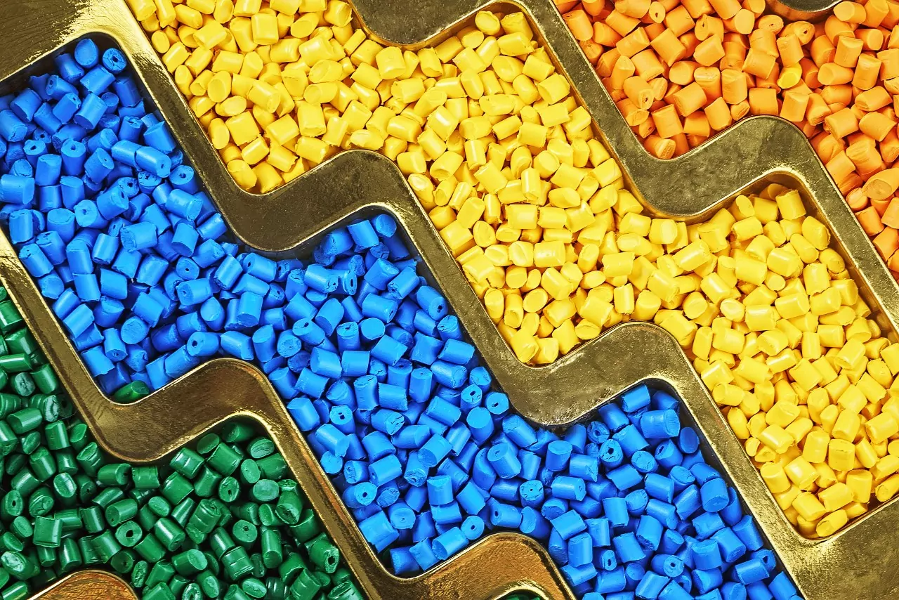 Pellets plásticos: IMO prepara regra obrigatória para uma carga quase invisível no mar